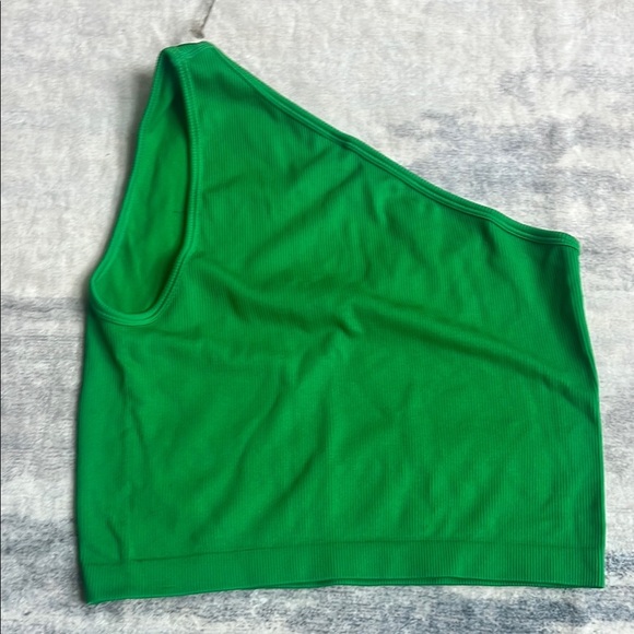 A New Day Green Asymmetrical Sleeveless Tank Top - Picture 5 of 7